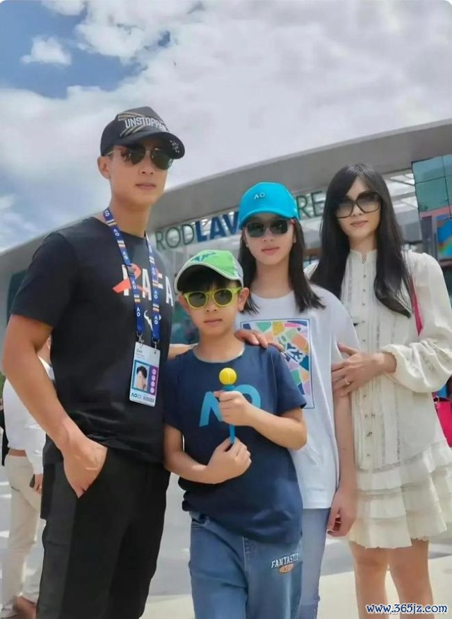 吴尊爸爸80岁情景曝光 高颜值遗传引赞叹