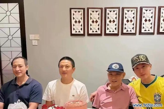 吴尊爸爸80岁情景曝光 高颜值遗传引赞叹
