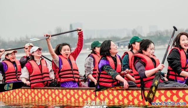 成都双流女子龙舟队:划出爱重,凝合力量